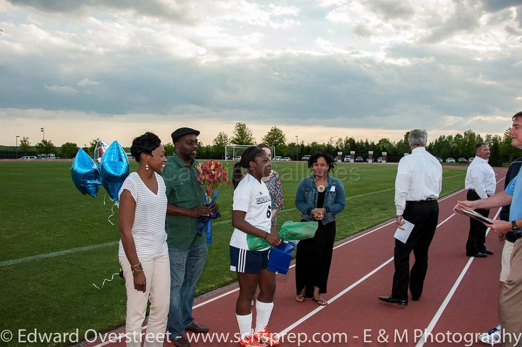 LSoccer Seniors-67.jpg